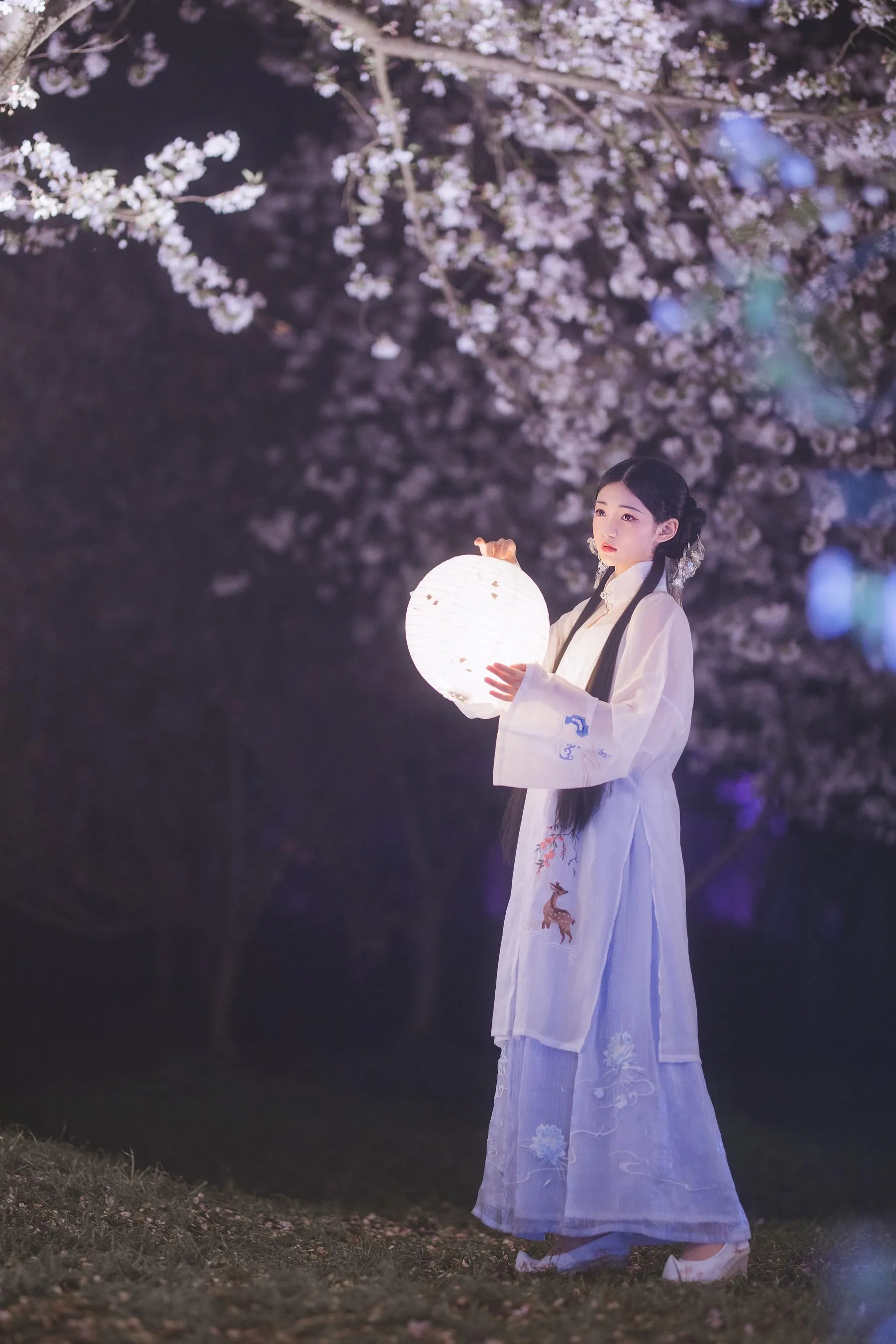 [艺图语] 2022.05.11 梦遣看花人 吴莹琨琨 [22P]插图6